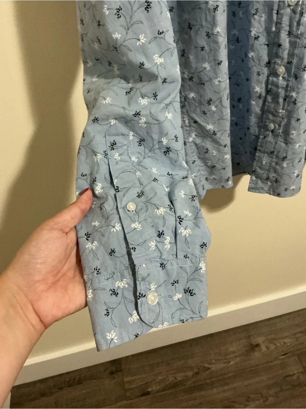 J. Crew Light Blue Floral-Print Button-Down Shirt Large Untucked